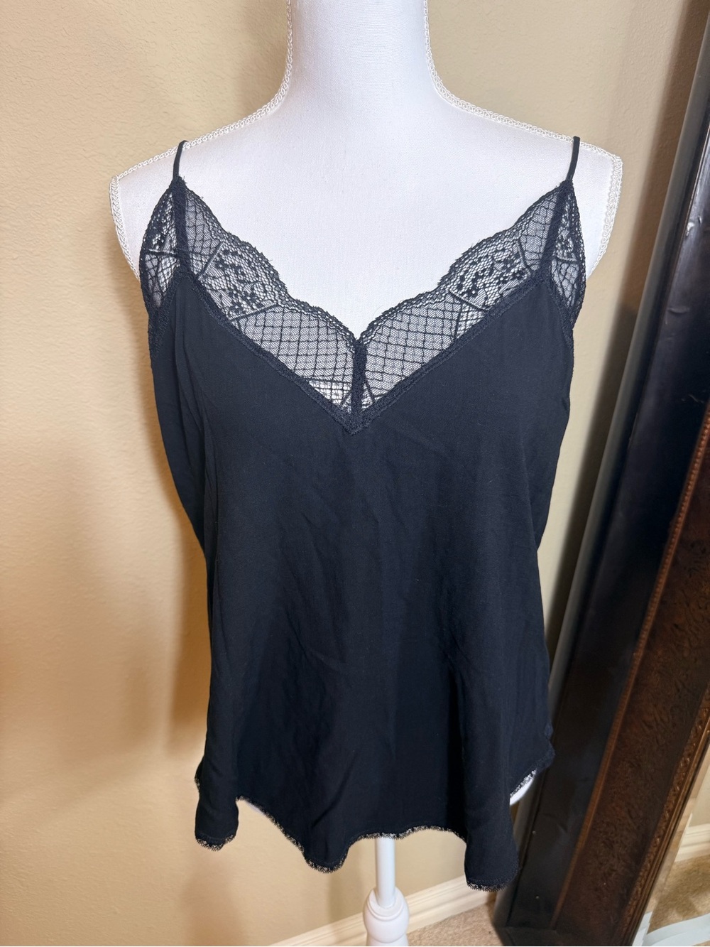 Olivia Grey Black Lace-Trim Camisole Top - Classic Women's Slip Tank M